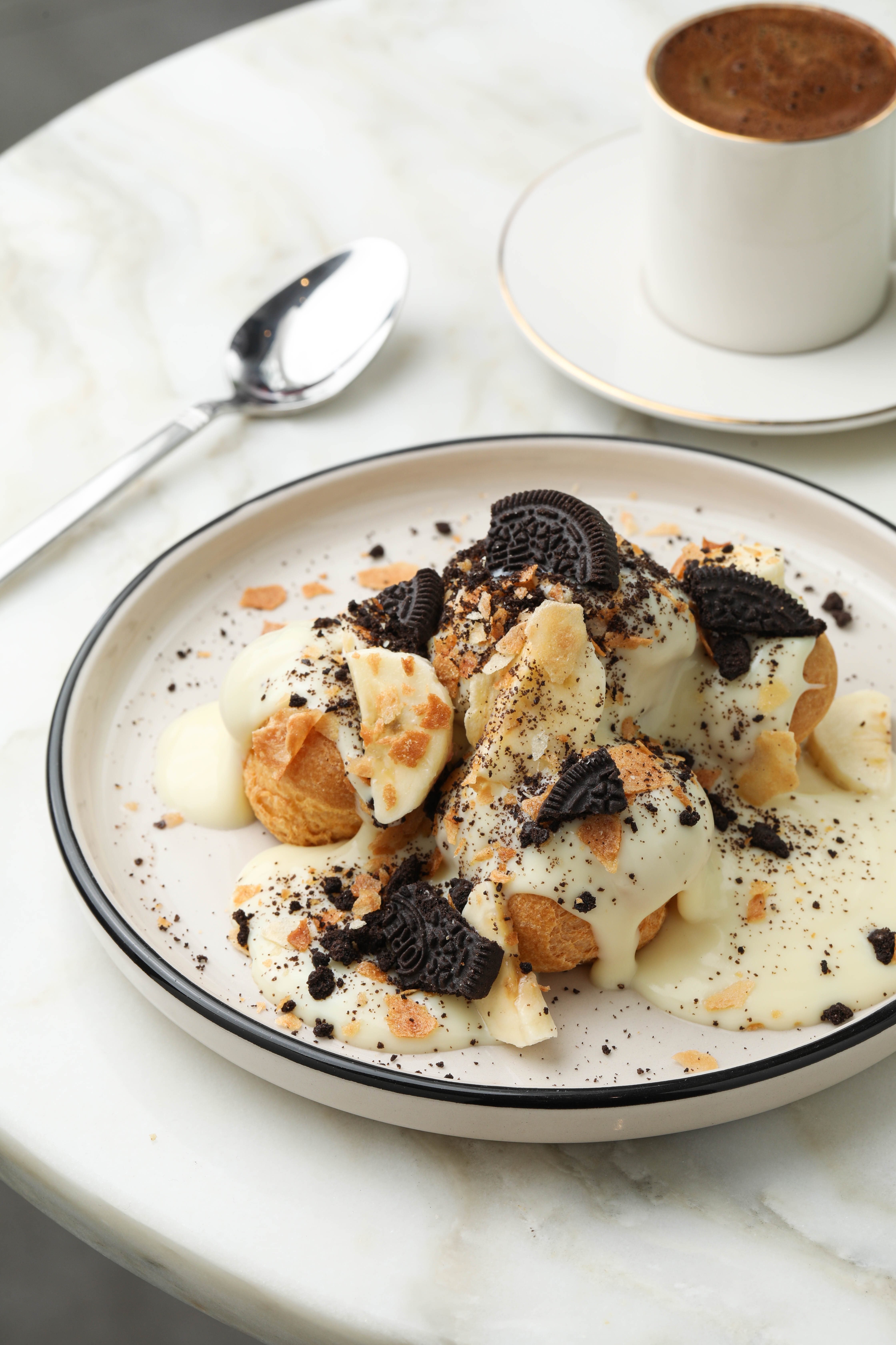 Oreolu Profiterol